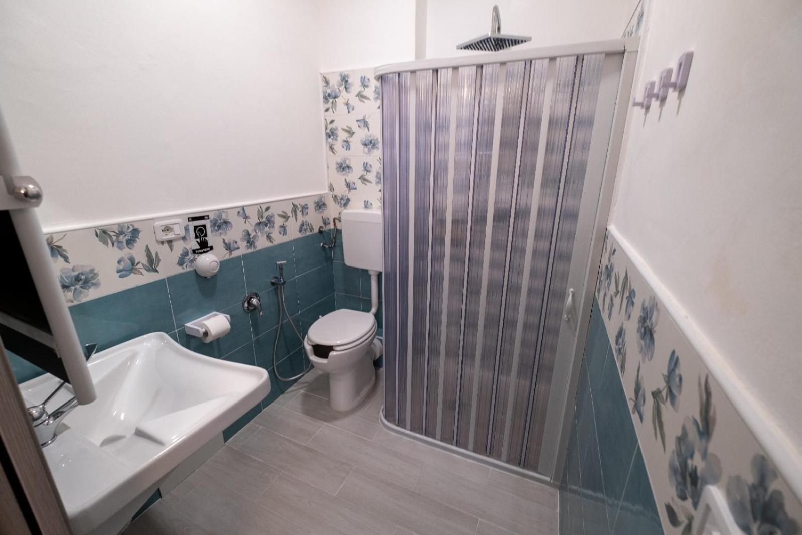 בגרייה Room 112 Oltremare מראה חיצוני תמונה